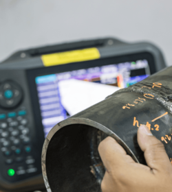 Phased-Array-Ultraschallprüfung (PAUT) - Eine vorausschauende zerstörungsfreie Prüftechnik (NDT) (C) Shutterstock, High Simple