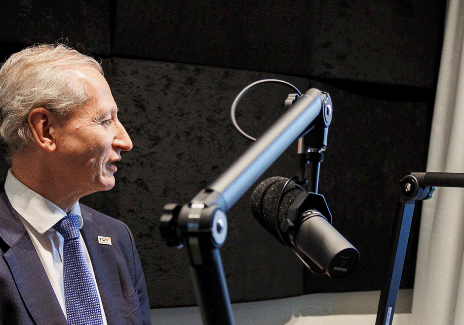 diepresse-tuv-austria-podcast-nachgefragt-viertel-vor-haas-940×660